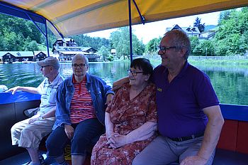 Vier Personen auf dem Boot